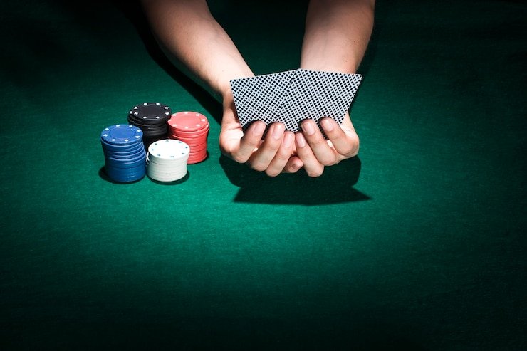 Pengguna mengelola data dan privasi secara digital dengan kontrol penuh